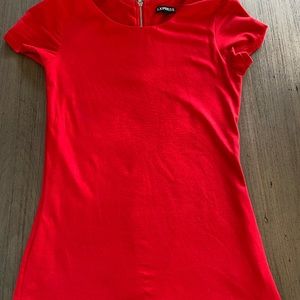 Express fitted red top